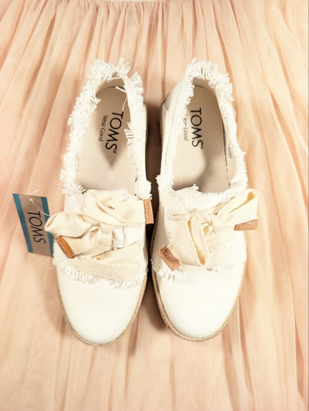 TOMS Women's White Beachside Frayed Espadrille Flats - Size 6